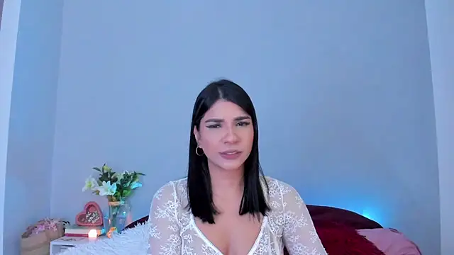 Laura-angeel online show from November 25, 2025, 7:14 pm