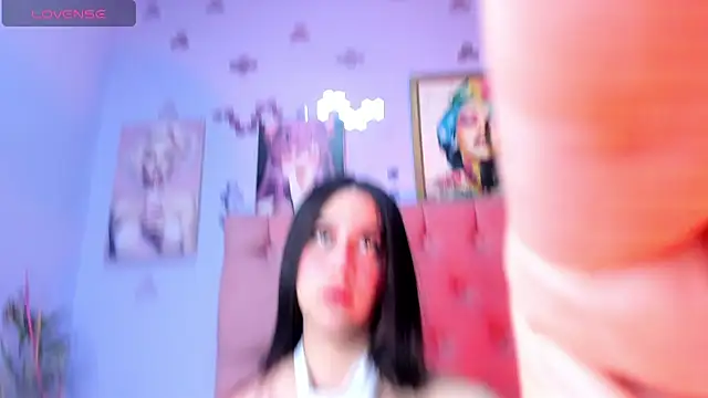 Megan Luxe online show from November 14, 2025, 5:17 am