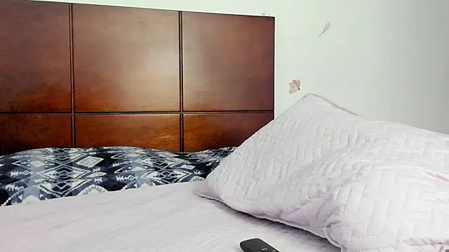 Snapshot of marie_pourtoii chatting on November 15, 2025, 12:52 am marie pourtoii online show from November 15, 2025, 12:52 am