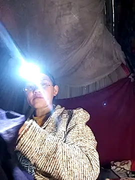 MaiHoa69 online show from March 4, 2026, 9:04 am