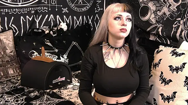 Paige Turner online show from April 4, 2026, 12:42 am