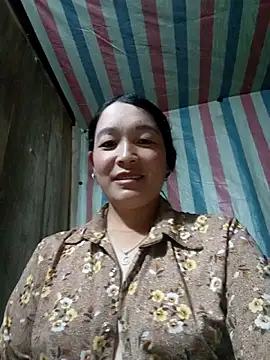 Snapshot of Bliss_rose chatting on October 4, 2025, 3:32 pm Bliss rose online show from October 4, 2025, 3:32 pm