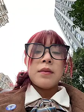 xiaoqiao ss online show from November 5, 2025, 4:01 am