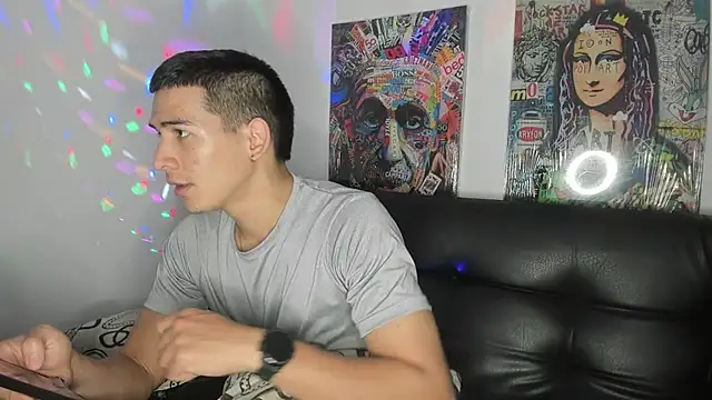 Snapshot of Mike3Xxx chatting on September 24, 2025, 10:24 pm Mike3Xxx online show from September 24, 2025, 10:24 pm