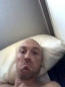 nathanlewrbsn online show from September 20, 2025, 7:15 pm