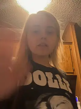 JuicyExxxperience online show from February 15, 2026, 12:47 pm