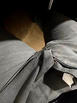 hotboy43339 online show from September 21, 2025, 8:38 am