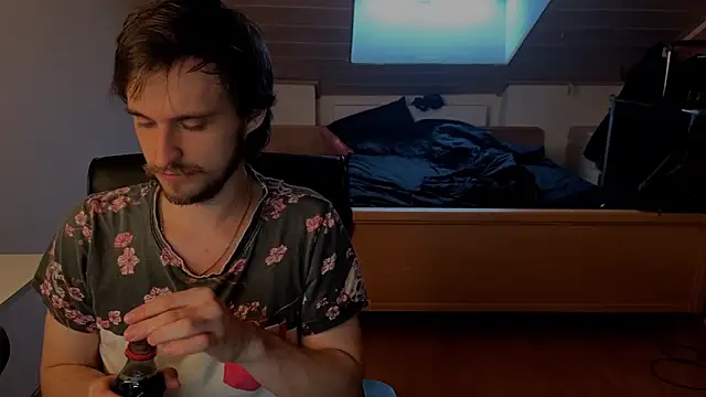 Snapshot of Bez3ybik chatting on February 11, 2026, 7:46 am Bez3ybik online show from February 11, 2026, 7:46 am