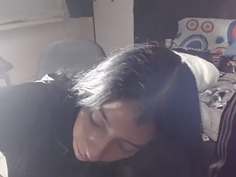 Dara-montenegro online show from October 11, 2025, 7:40 am