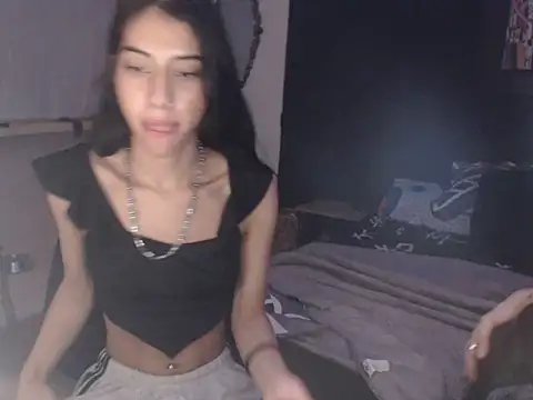 Dara-montenegro online show from October 13, 2025, 6:35 am