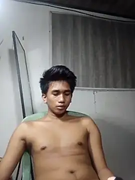 Snapshot of charlie0728 chatting on April 2, 2026, 7:33 pm charlie0728 online show from April 2, 2026, 7:33 pm