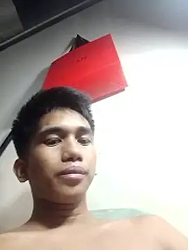 Snapshot of charlie0728 chatting on April 14, 2026, 2:45 pm charlie0728 online show from April 14, 2026, 2:45 pm