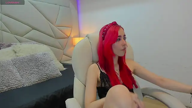 persefone 333 online show from September 29, 2025, 7:51 pm