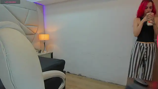 persefone 333 online show from October 3, 2025, 7:55 pm