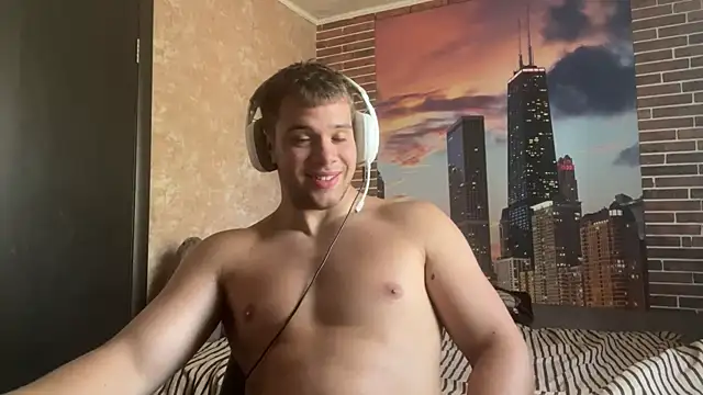 MusclePhantom online show from September 13, 2025, 10:48 am