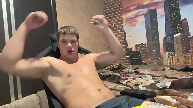 MusclePhantom online show from September 18, 2025, 8:33 pm