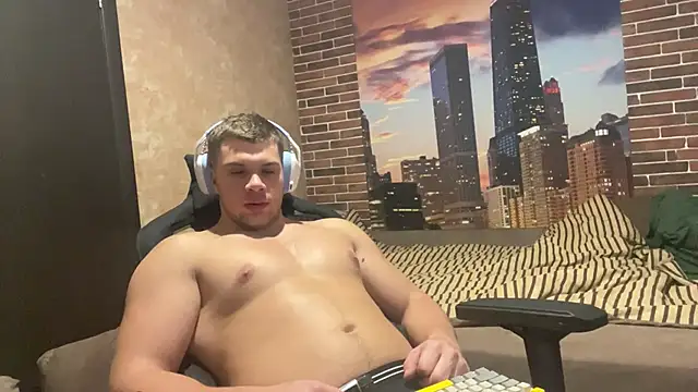 MusclePhantom online show from October 27, 2025, 10:58 pm