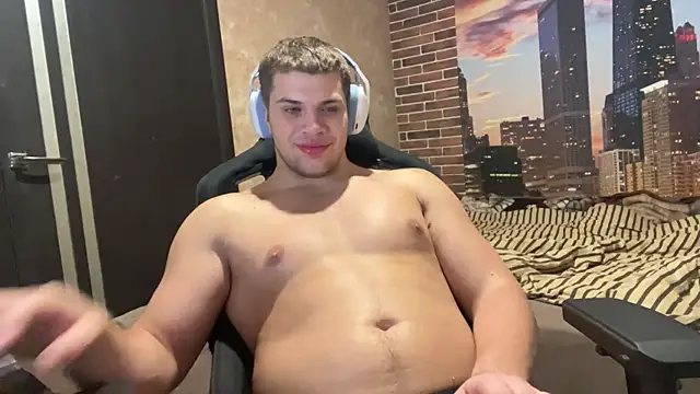 MusclePhantom online show from November 8, 2025, 9:24 pm