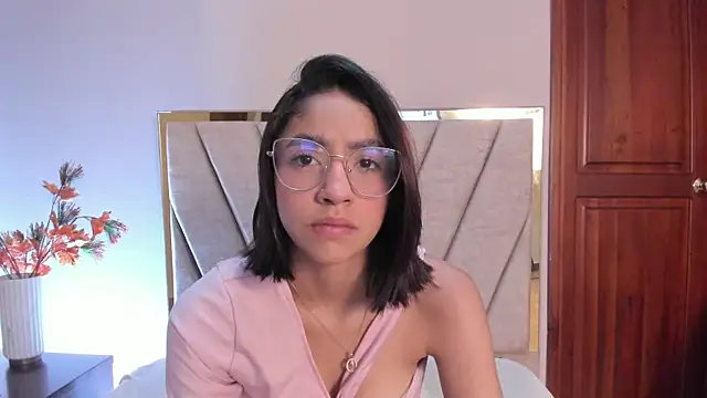 IvyJhons online show from January 15, 2026, 11:48 am