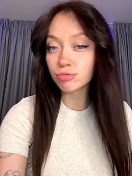 EstaVista online show from November 30, 2025, 1:48 pm