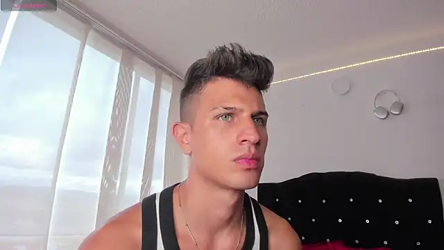 kevin ahss online show from October 1, 2025, 9:21 pm