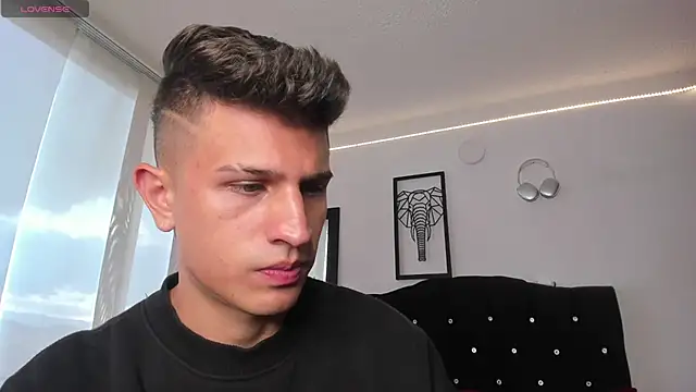 kevin ahss online show from October 25, 2025, 9:42 pm