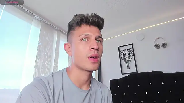 kevin ahss online show from October 28, 2025, 9:39 pm