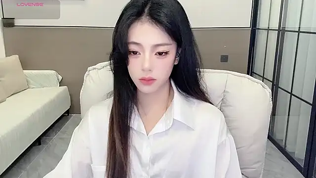 Sandy Uu online show from September 18, 2025, 5:53 am