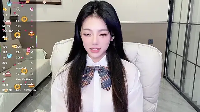 Sandy Uu online show from September 24, 2025, 5:55 am
