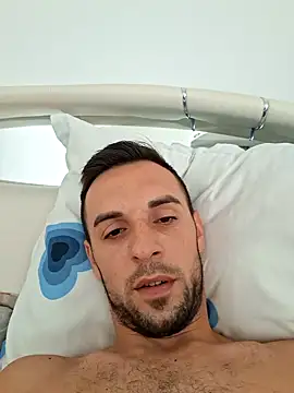 Snapshot of Necunoscutul001 chatting on September 12, 2025, 6:13 am Necunoscutul001 online show from September 12, 2025, 6:13 am