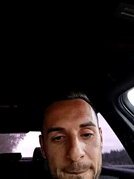 Snapshot of Necunoscutul001 chatting on September 13, 2025, 4:12 am Necunoscutul001 online show from September 13, 2025, 4:12 am