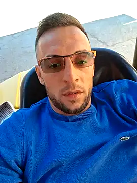 Snapshot of Necunoscutul001 chatting on September 20, 2025, 7:42 am Necunoscutul001 online show from September 20, 2025, 7:42 am