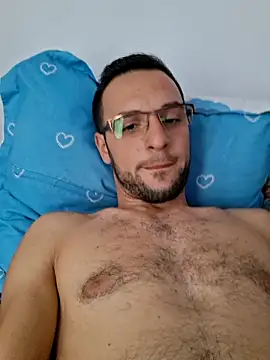 Snapshot of Necunoscutul001 chatting on October 8, 2025, 6:44 am Necunoscutul001 online show from October 8, 2025, 6:44 am