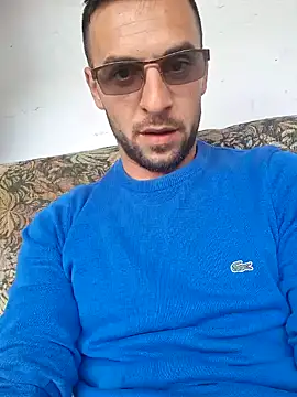 Snapshot of Necunoscutul001 chatting on October 14, 2025, 12:17 pm Necunoscutul001 online show from October 14, 2025, 12:17 pm