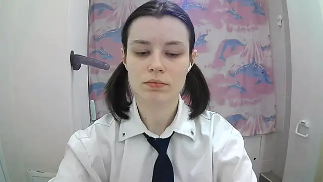 EdlinEngelby online show from October 10, 2025, 5:23 pm