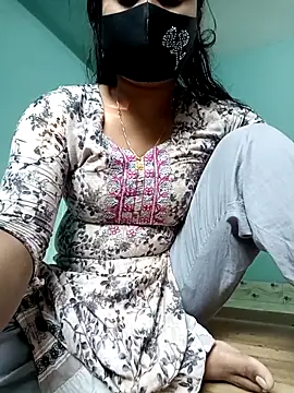 Rina-2 online show from November 18, 2025, 9:58 am