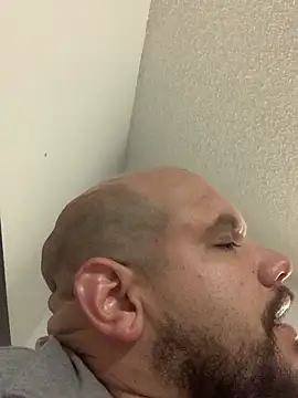 shakeweight online show from October 20, 2025, 8:15 am