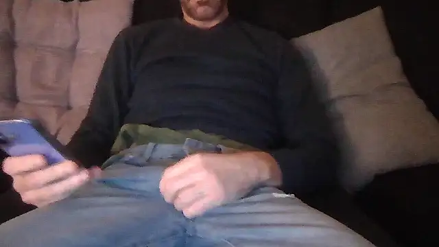 Snapshot of Edu7911 chatting on February 9, 2026, 10:14 pm Edu7911 online show from February 9, 2026, 10:14 pm