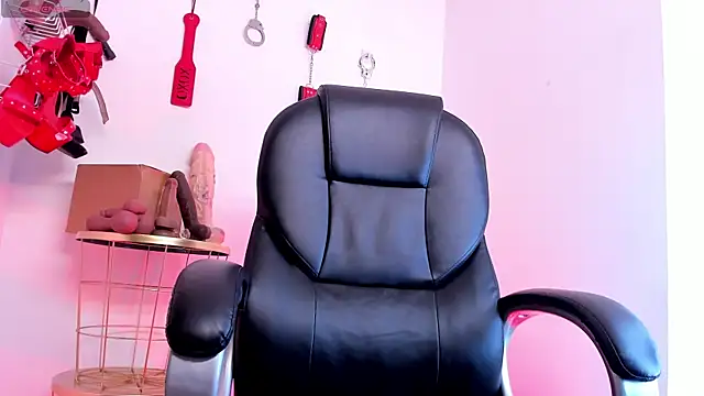 miss skarleth  online show from October 15, 2025, 11:54 am