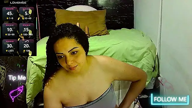 Snapshot of _naughty_milf chatting on February 20, 2026, 5:15 am naughty milf online show from February 20, 2026, 5:15 am