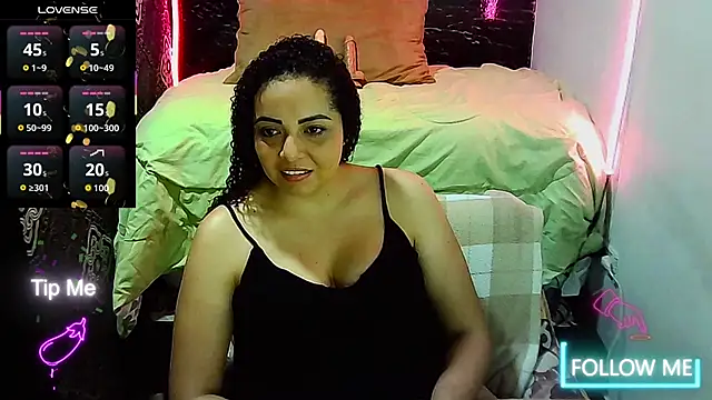 Snapshot of _naughty_milf chatting on February 21, 2026, 2:45 am naughty milf online show from February 21, 2026, 2:45 am