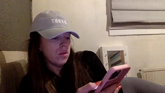 Bellababexox online show from March 23, 2026, 4:27 am