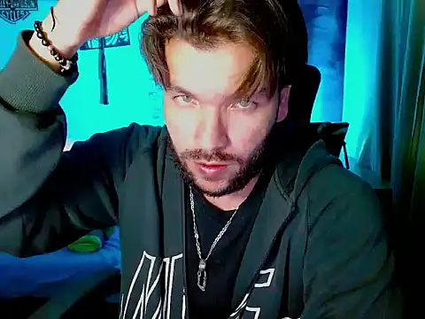 cortelioni massimo  online show from October 28, 2025, 2:48 am