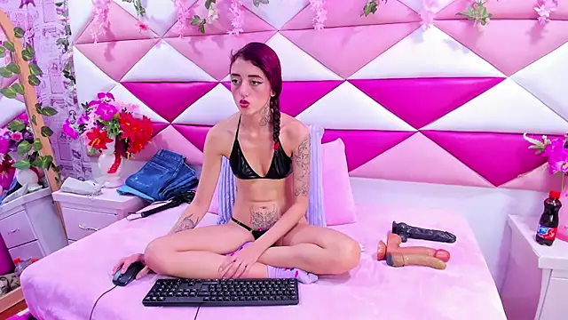  Maleja 19  online show from October 25, 2025, 3:14 am