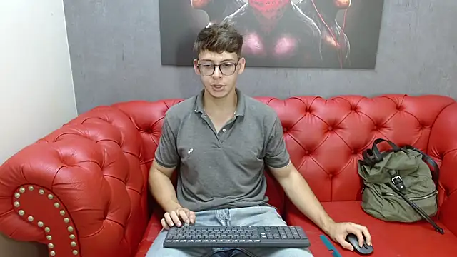 Stuart White online show from September 23, 2025, 10:13 pm