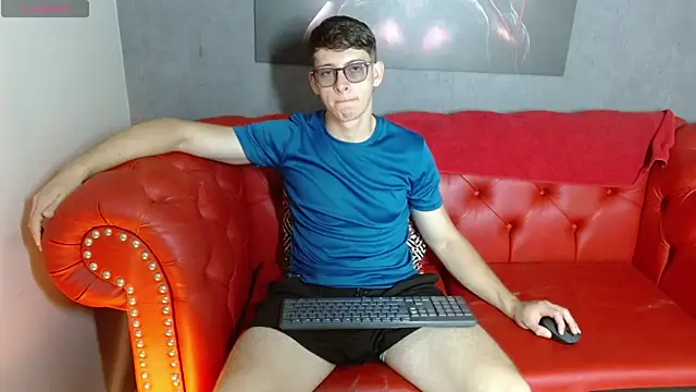 Stuart White online show from October 13, 2025, 2:28 pm