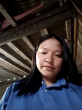 Snapshot of MuiNay chatting on October 22, 2025, 11:26 pm MuiNay online show from October 22, 2025, 11:26 pm