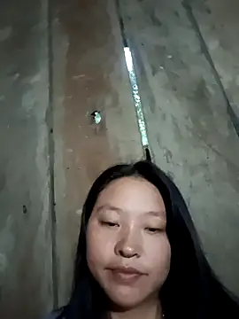 Snapshot of MuiNay chatting on November 9, 2025, 11:25 pm MuiNay online show from November 9, 2025, 11:25 pm