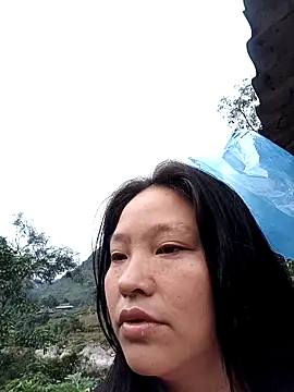 Snapshot of MuiNay chatting on November 13, 2025, 11:47 pm MuiNay online show from November 13, 2025, 11:47 pm