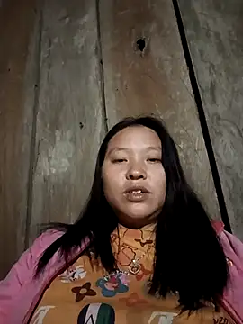 Snapshot of MuiNay chatting on November 15, 2025, 11:40 am MuiNay online show from November 15, 2025, 11:40 am